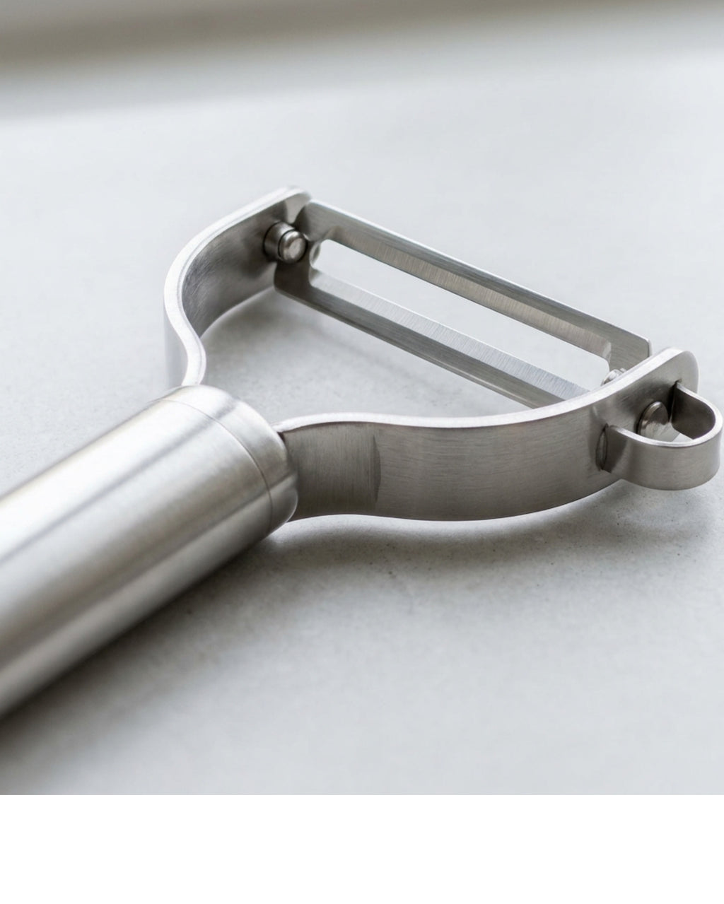 Bouo Stainless Steel Y-Peeler Swivel Blade 17 cm Silver - Detail view